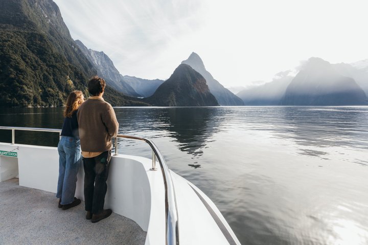 Milford Sound Flight and Cruise Tour from Queenstown